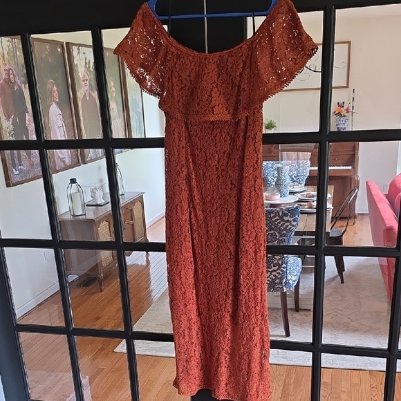 Lulus Dresses & Skirts - Lulu's Lace Midi Dress